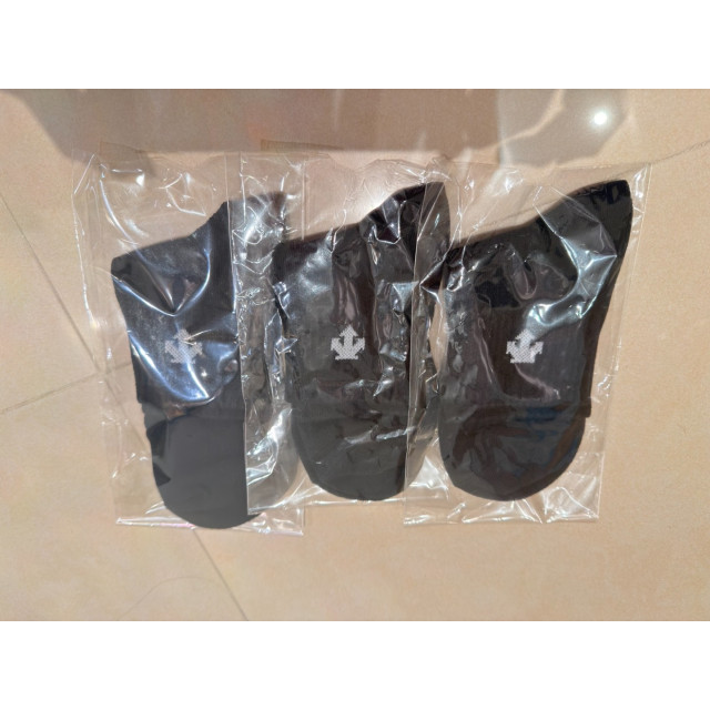 descente 黑色短襪